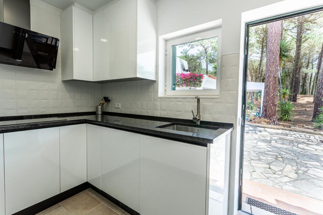Ocean, Pines And Mountain - Renovated February 2025 - Ac Villa Colares Exterior photo